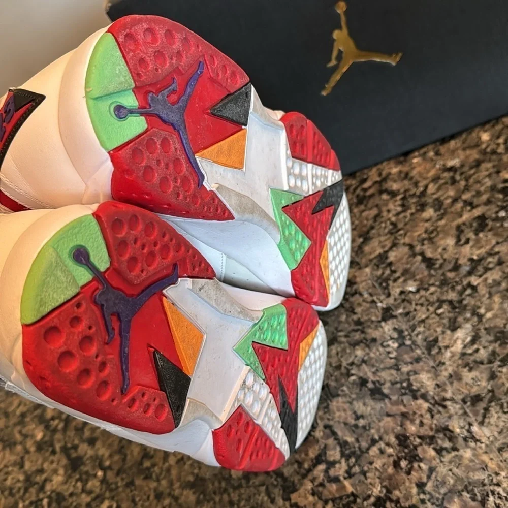 Air Jordan Hare 7 Retro White and Red Sneakers EUC 10.5